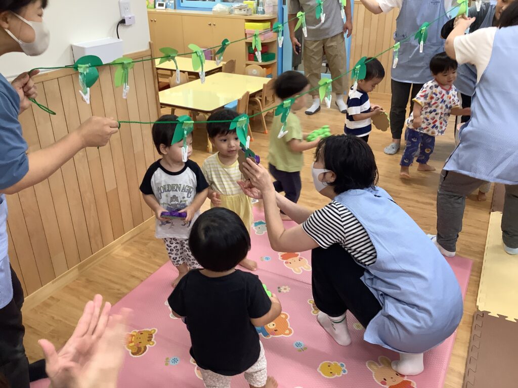 敬老の日の集い　敬老の日　祖父母参加　くじら保育園　三国　大阪　保育園　20259-4
