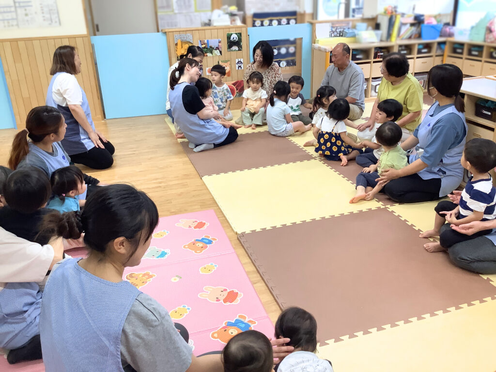 敬老の日の集い　敬老の日　祖父母参加　くじら保育園　三国　大阪　保育園　20259-1
