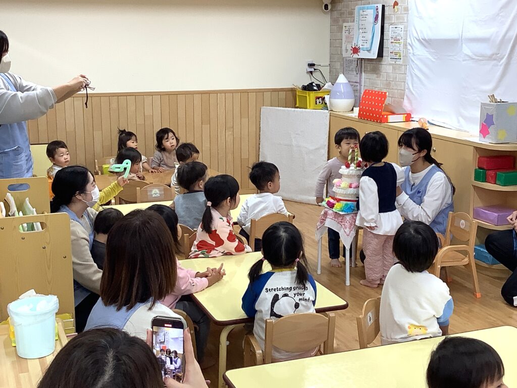 保育園 誕生日会 大阪 くじら保育園202511-2