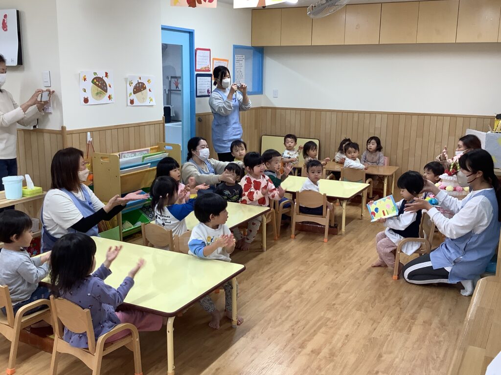 保育園 誕生日会 大阪 くじら保育園202511-1