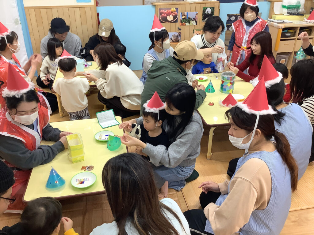 保護者参加のクリスマス会　大阪　保育園　くじら保育園　202512-3