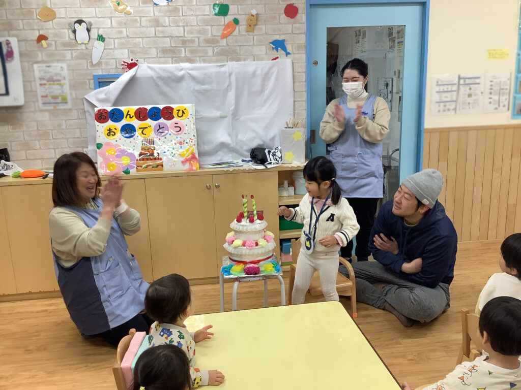 保護者参加のお誕生日会 ペープサート 大阪 保育園 くじら保育園 202601-3