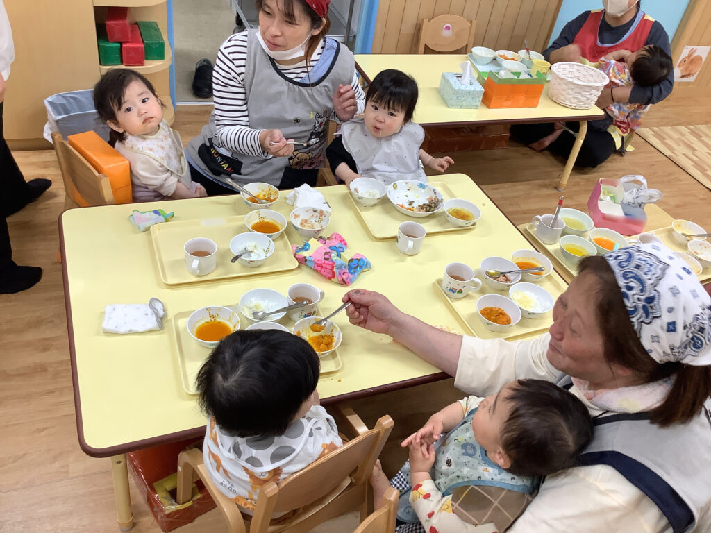 保育園の朝の会と給食　大阪　くじら保育園　202604-4