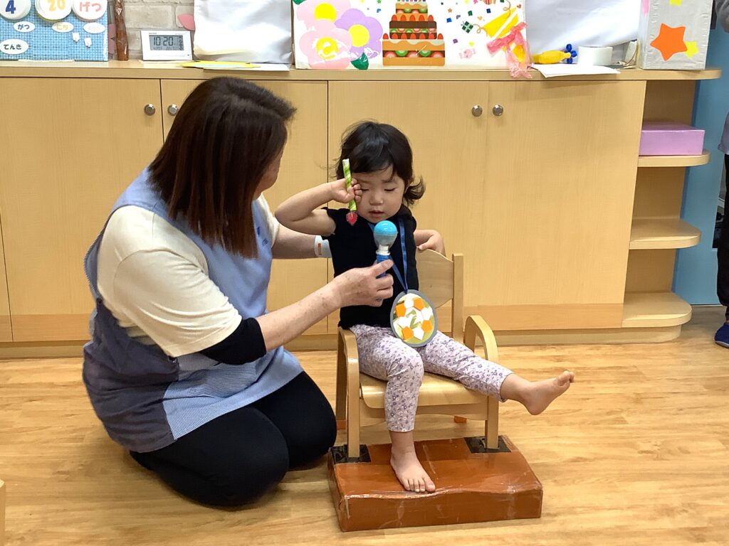 保育園4月生まれさんのお誕生日会　大阪　くじら保育園　202605-1