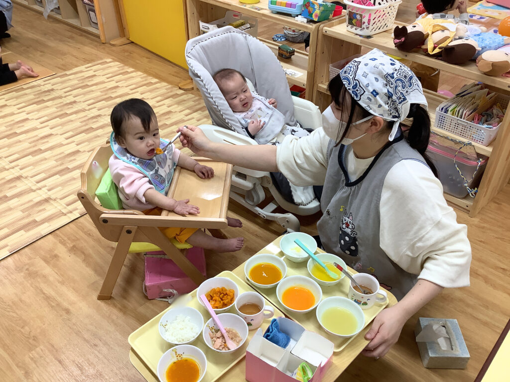 保育園の朝の会と給食　大阪　くじら保育園　202604-3