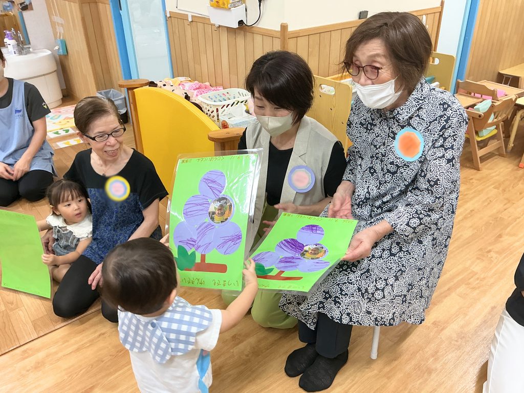 保育園で敬老の日の集い 大阪 くじら保育園 202610-5