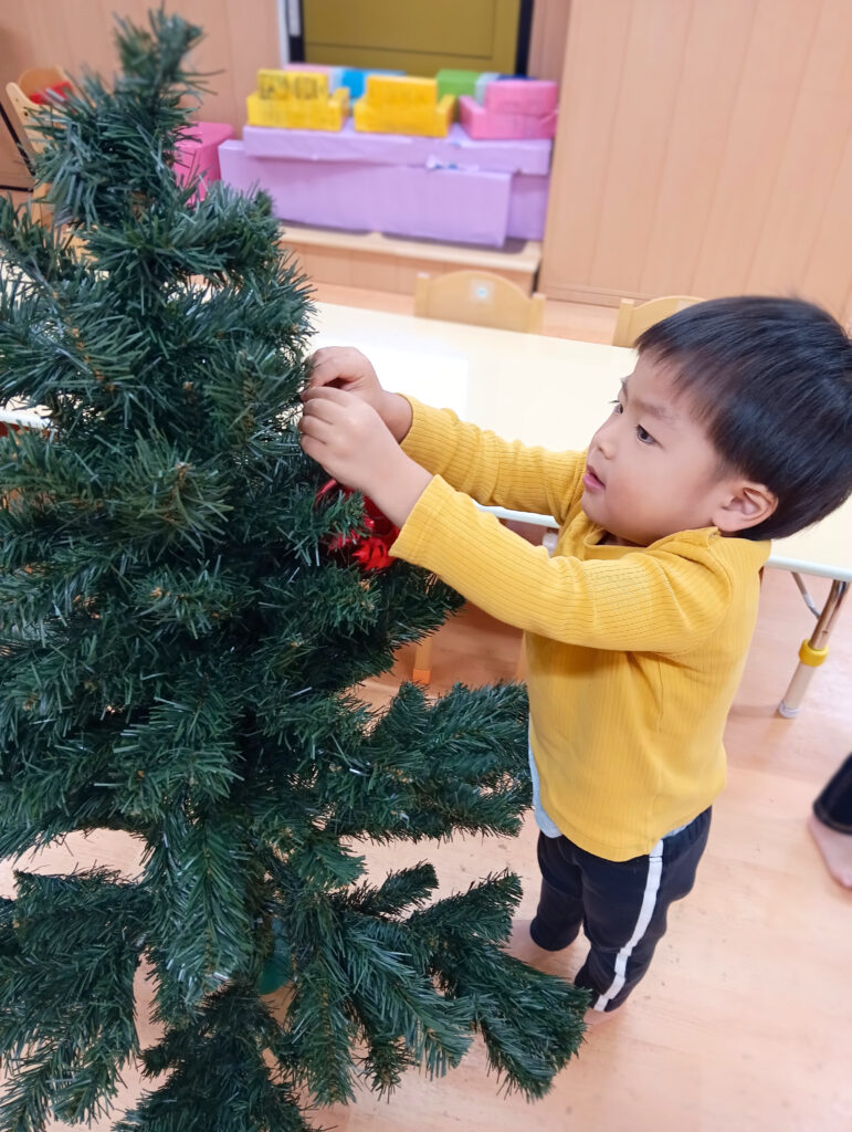 くじら保育園　都島北　クリスマスツリー　202412-3