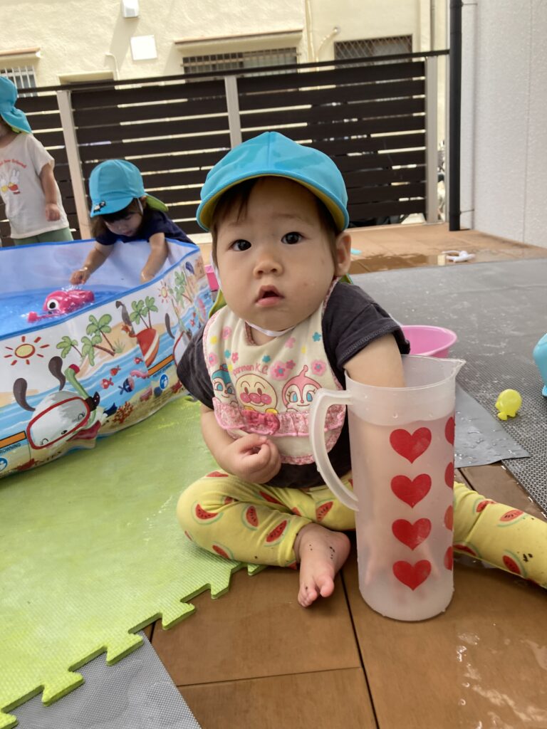 0歳児　水遊び　初めて　デビュー　くじら保育園　都島北園　都島区　大阪　202508-1
