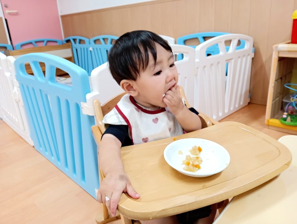 0歳児 離乳食 普通食 給食 自園調理 くじら保育園 都島北 大阪 保育園 202509-1