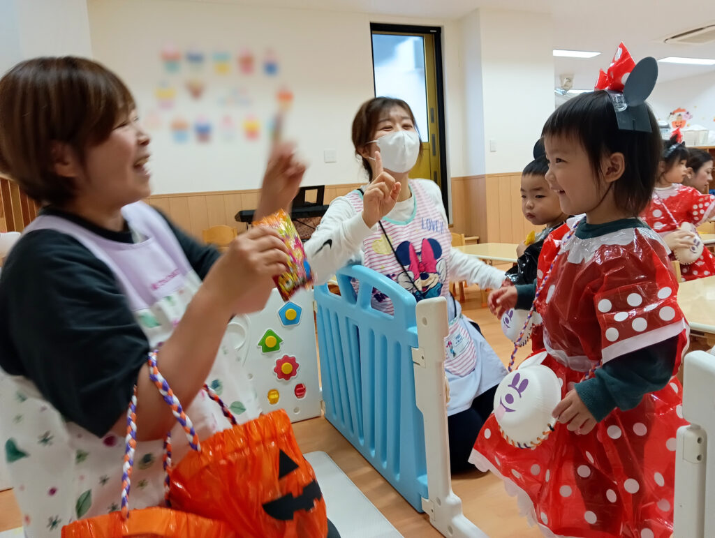 保育園 ハロウィン 仮装 くじら保育園 202511-4