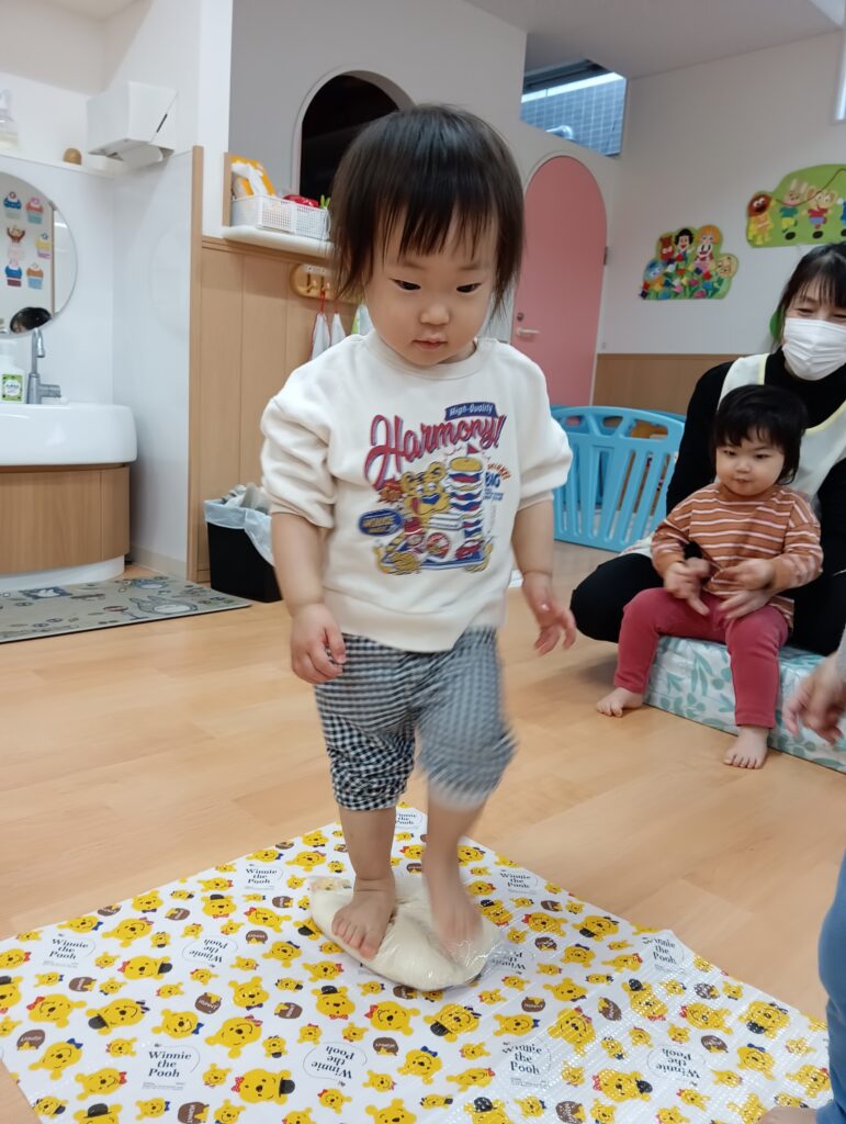 保育園の食育 手打ちうどん作り 大阪 保育園 くじら保育園 202602-4