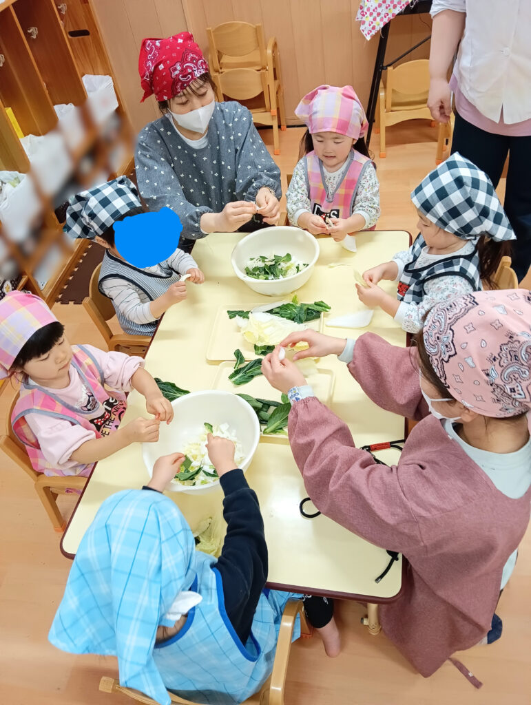 保育園の食育 手打ちうどん作り 大阪 保育園 くじら保育園 202602-1