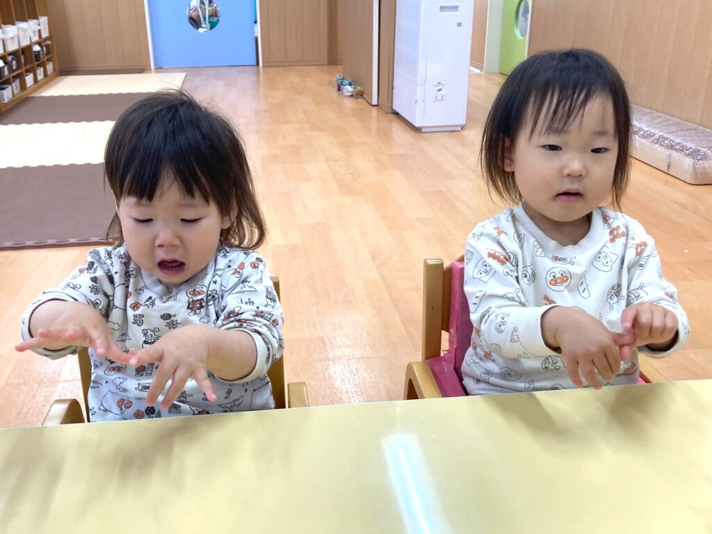 新入園児さんも1歳児クラスで笑顔　大阪　保育園　くじら保育園　202605-2
