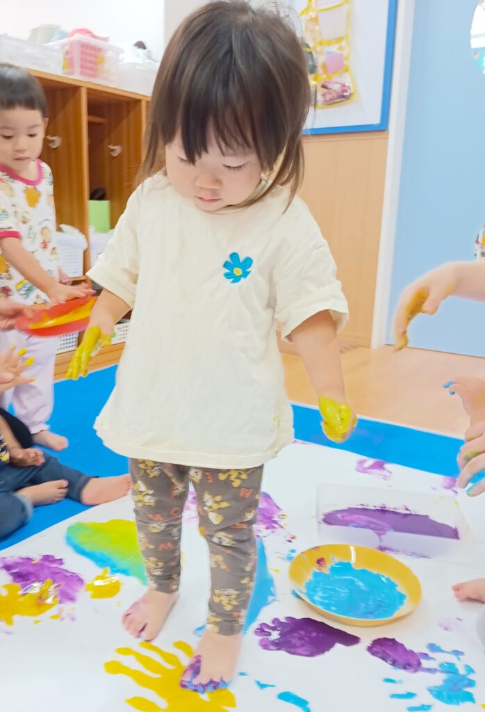 保育園でボディーペインティング 大阪 くじら保育園 202607-5