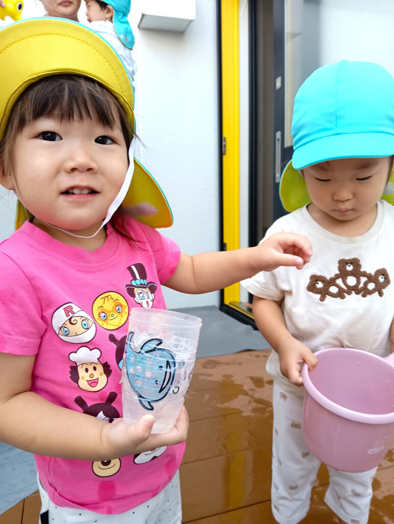 保育園の水遊び 大阪 くじら保育園 202608-1