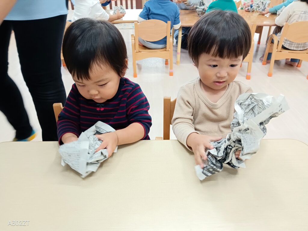 おおぞら保育園　西新町園　新聞紙　おにぎり弁当　202411-2