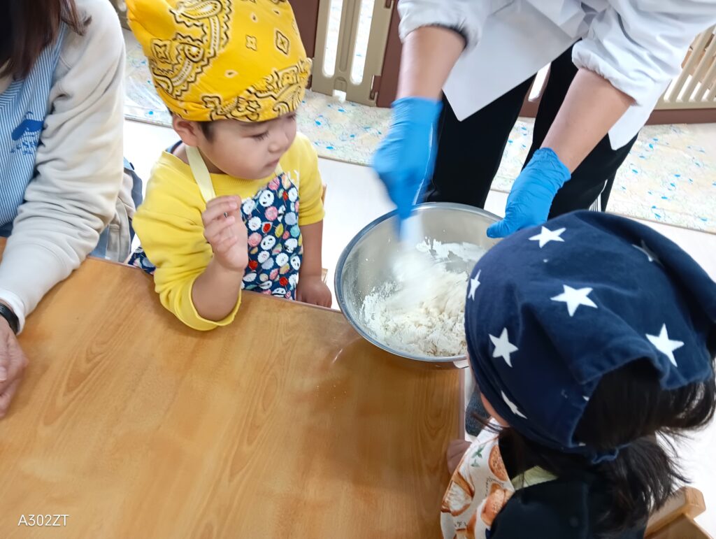 おおぞら保育園　西新町園　うどん作り　202501-1