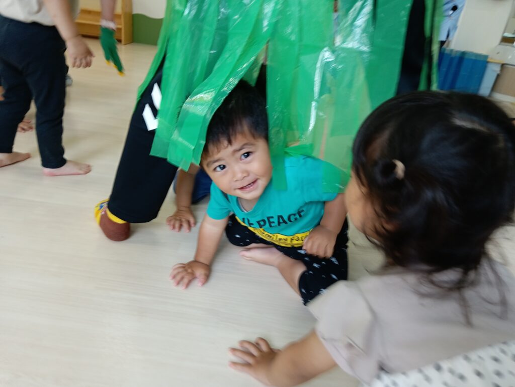 わらべ歌 子どもの館 伝統 5ひきのこぶた チャールストン おおぞら保育園 西新町 明石 保育園 202507-3