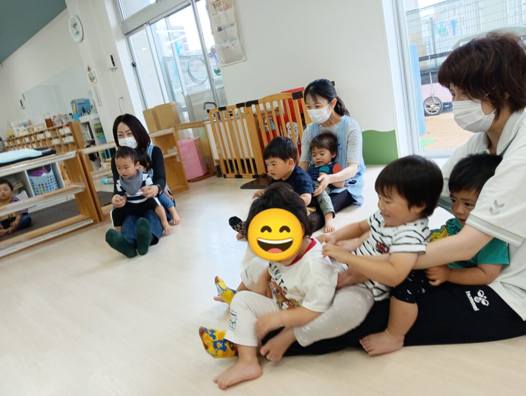 わらべ歌 子どもの館 伝統 5ひきのこぶた チャールストン おおぞら保育園 西新町 明石 保育園 202507-2