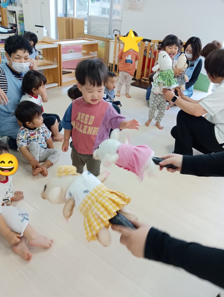 わらべ歌 子どもの館 伝統 5ひきのこぶた チャールストン おおぞら保育園 西新町 明石 保育園 202507-5
