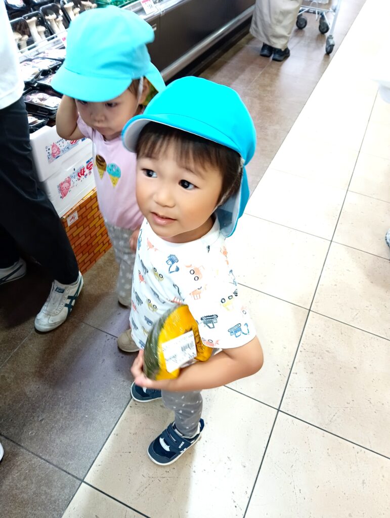 保育園　食育　お買い物　秋　おおぞら保育園　明石　202510-4