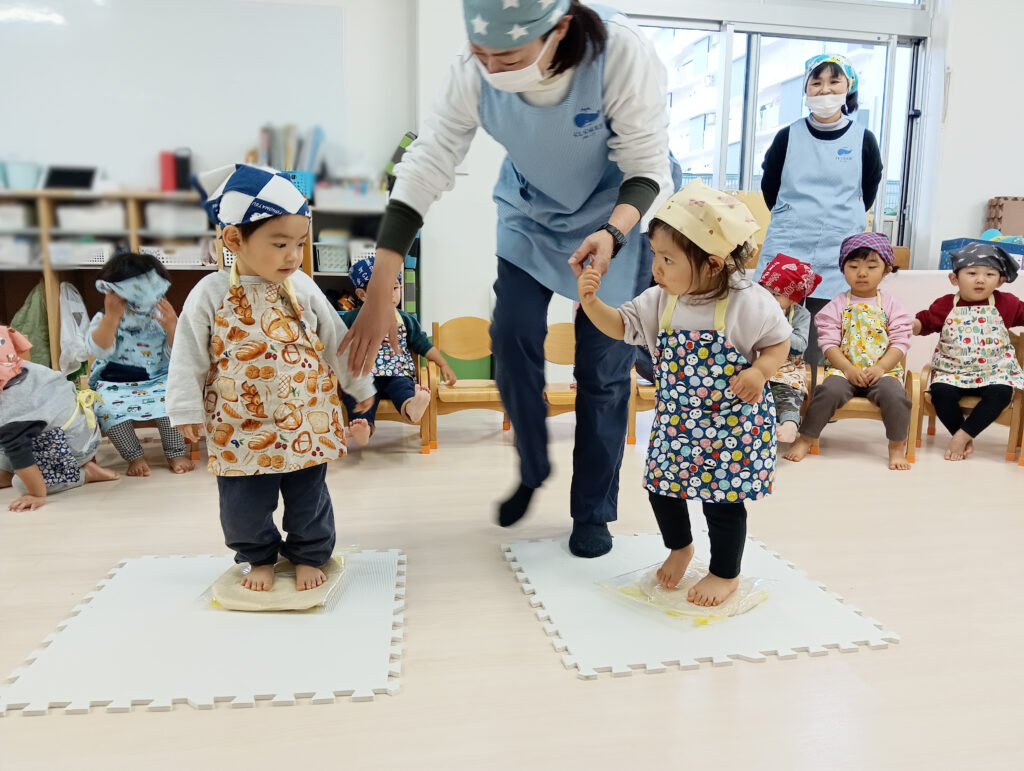 食育　保育園でうどん作り　明石　保育園　おおぞら保育園　202601-3