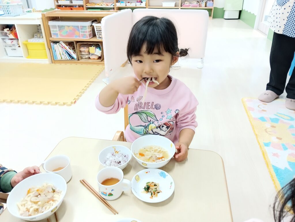 食育　保育園でうどん作り　明石　保育園　おおぞら保育園　202601-5