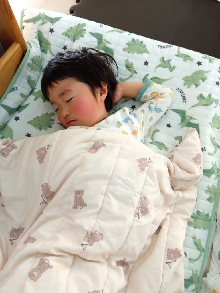 保育園の午睡 お昼寝タイム 明石 おおぞら保育園 202602-3