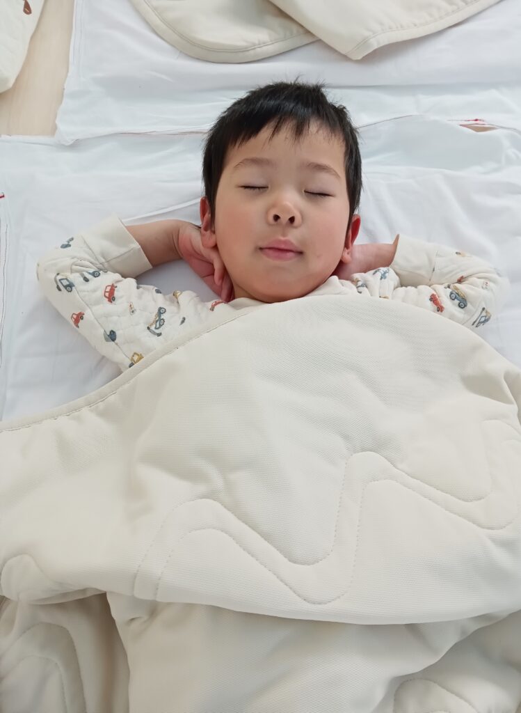 保育園の午睡 お昼寝タイム 明石 おおぞら保育園 202602-1