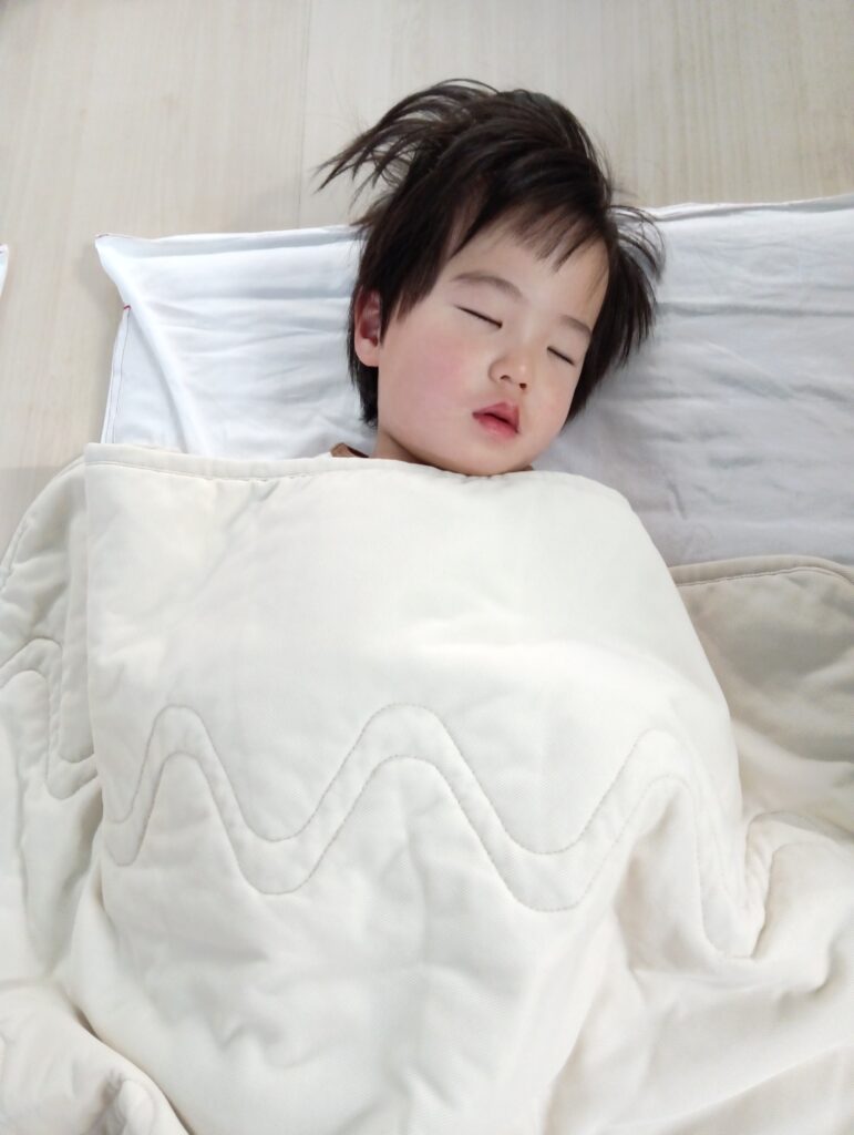 保育園の午睡 お昼寝タイム 明石 おおぞら保育園 202602-4