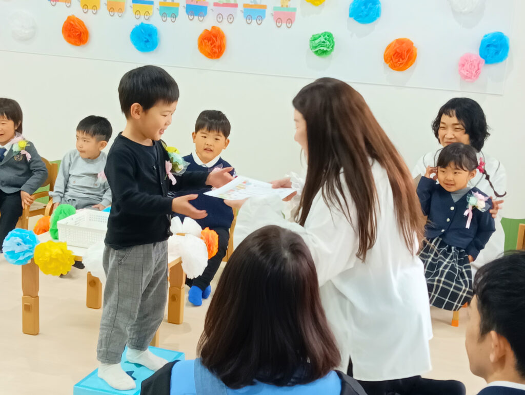 保育園の卒園式　明石　おおぞら保育園　202604-2