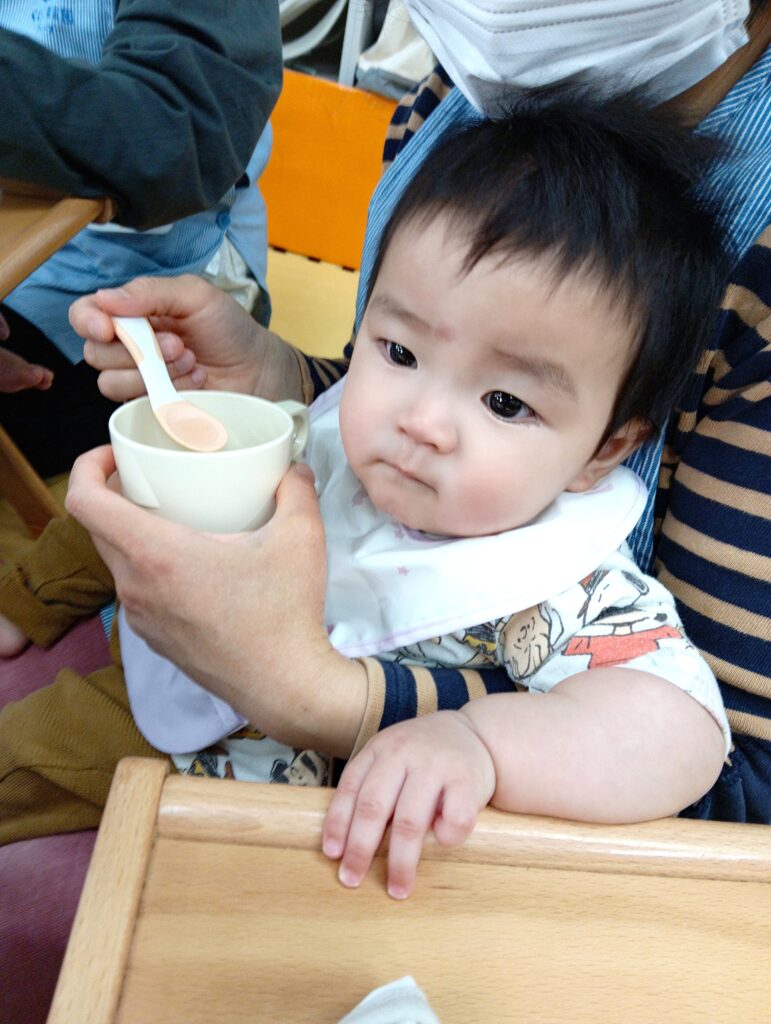 保育園春の公園で新年度　明石保育園　おおぞら保育園　202604-2