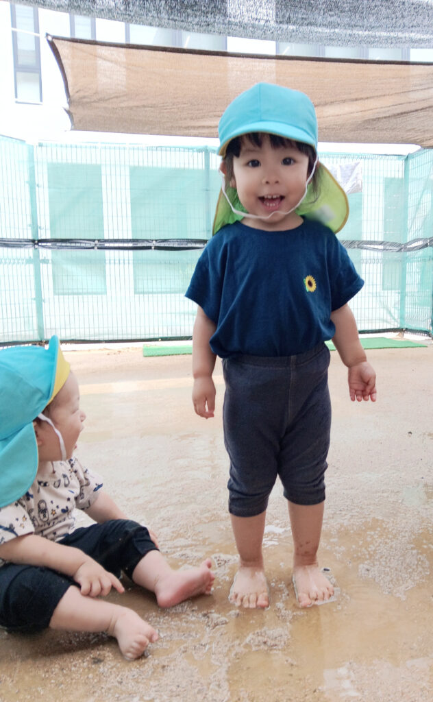 保育園の園庭　泥あそび　明石　おおぞら保育園　202607-4