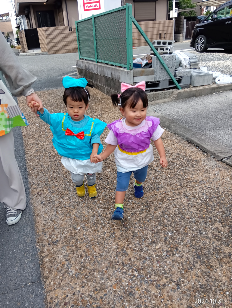 くじら保育園　吹田豊津園　ハロウィン　ジャンボリミッキー　給食　202410-5