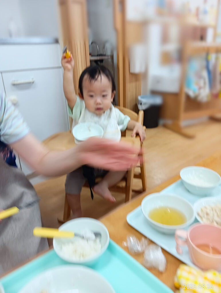 離乳食　完了期　移行　1歳　1歳半　1歳6か月　赤ちゃん　発達　栄養　栄養士　給食　自園調理　手作り給食　くじら保育園　吹田豊津園　吹田市　大阪　保育園　202509-5