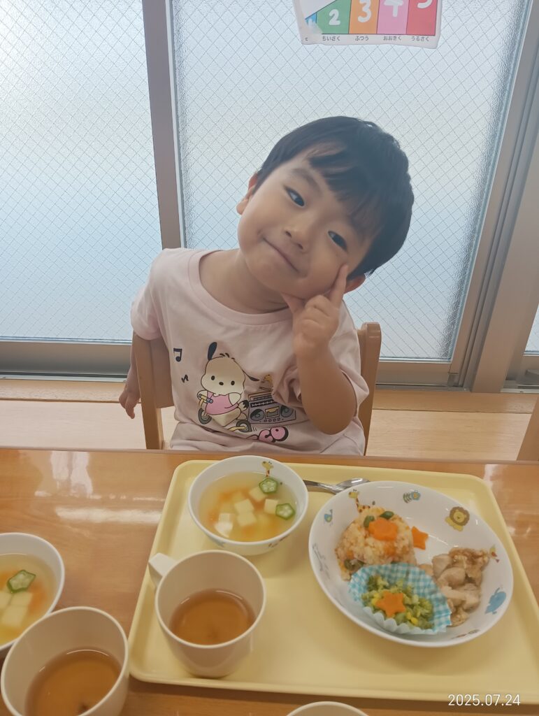 お誕生日会 誕生会 保育園 大阪 吹田 くじら保育園 パネルシアター 202508-5