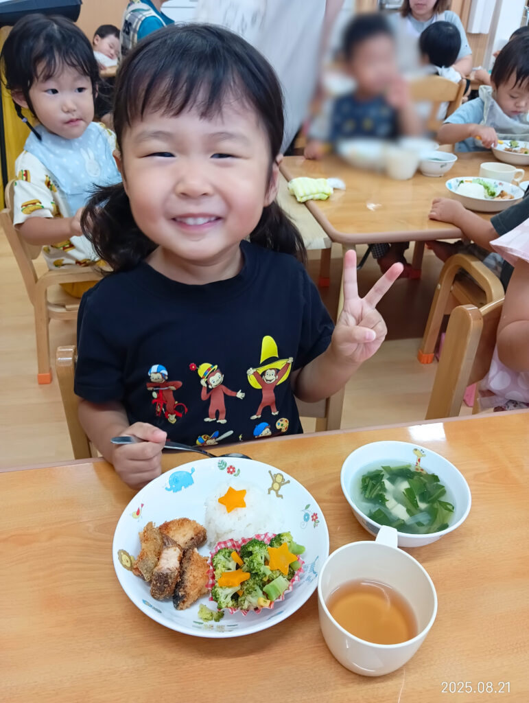お誕生日会 誕生会 保育園 大阪 吹田 くじら保育園 パネルシアター 202508-4