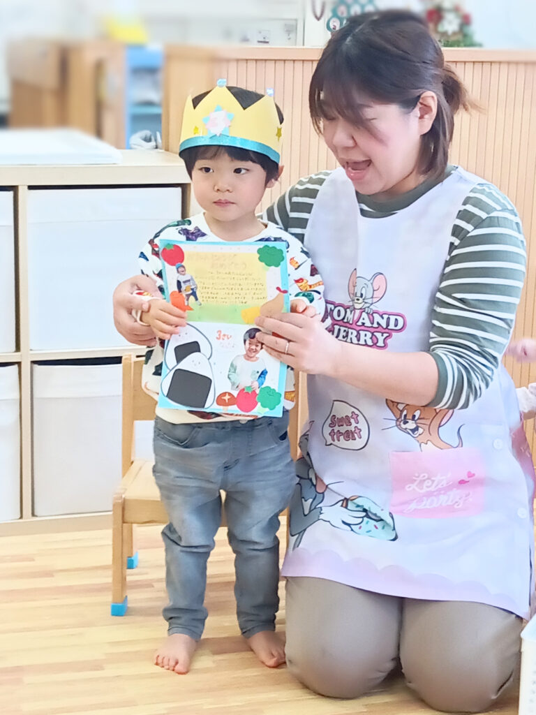 保育園　お誕生会　大阪　くじら保育園　202511-2
