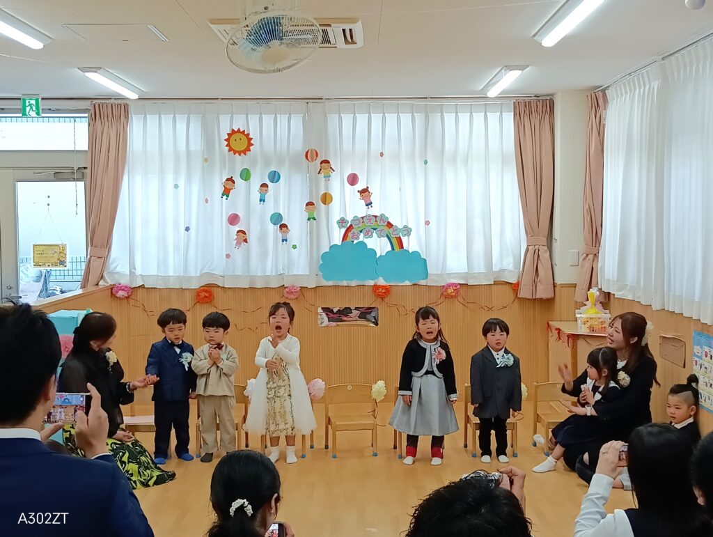 保育園卒園式　大阪　くじら保育園　202604-3