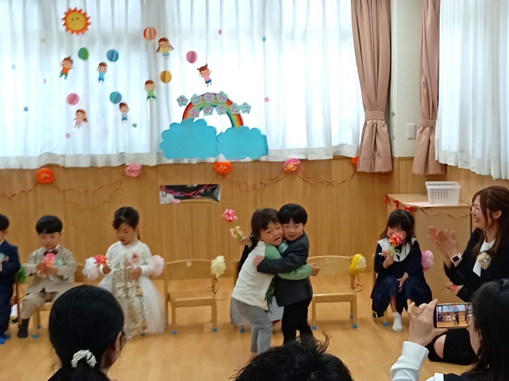 保育園卒園式　大阪　くじら保育園　202604-4