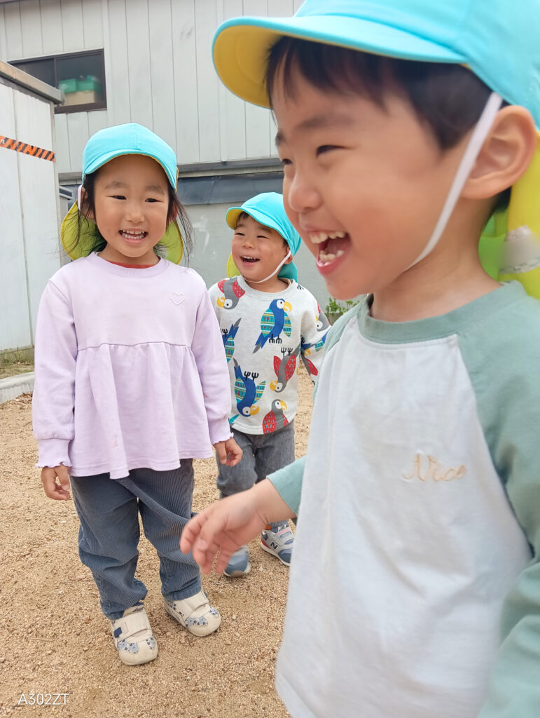 公園で自然遊び　大阪　保育園　くじら保育園　202604-4