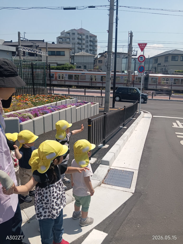 保育園のお散歩遠足 大阪 くじら保育園 202605-1