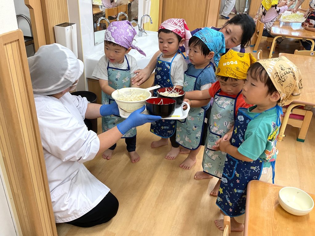 保育園で食育クッキング 大阪 くじら保育園 202610-5