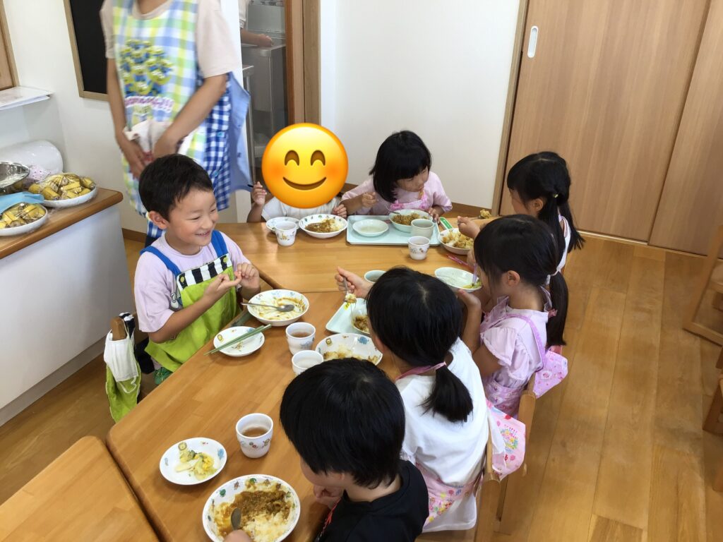 くじら保育園　天王寺園　幼児クラス　クッキング　カレー作り　食育　202411-6