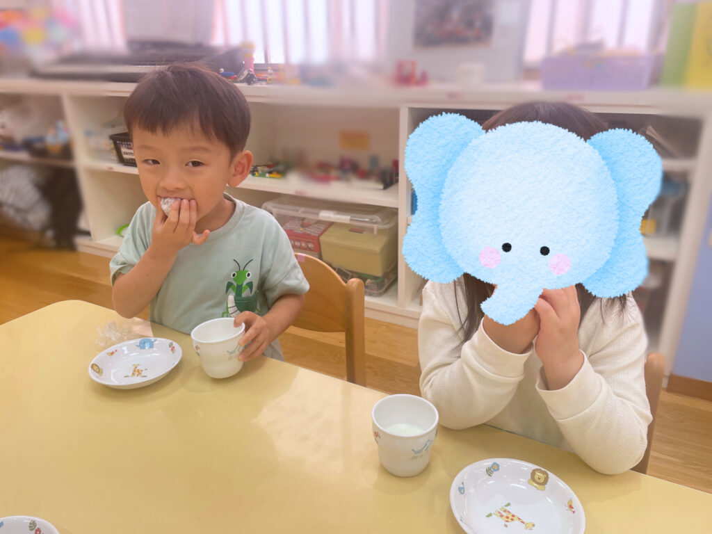 食育 おにぎり おやつ クッキング 年中 4歳児 くじら保育園 天王寺園 202505-4