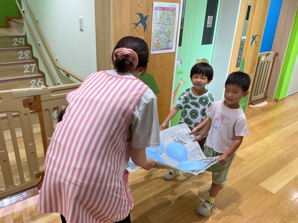 お祭り 夏祭り 準備 縦割り保育 幼児 年中 年長 くじら保育園 天王寺園 大阪 202507-5
