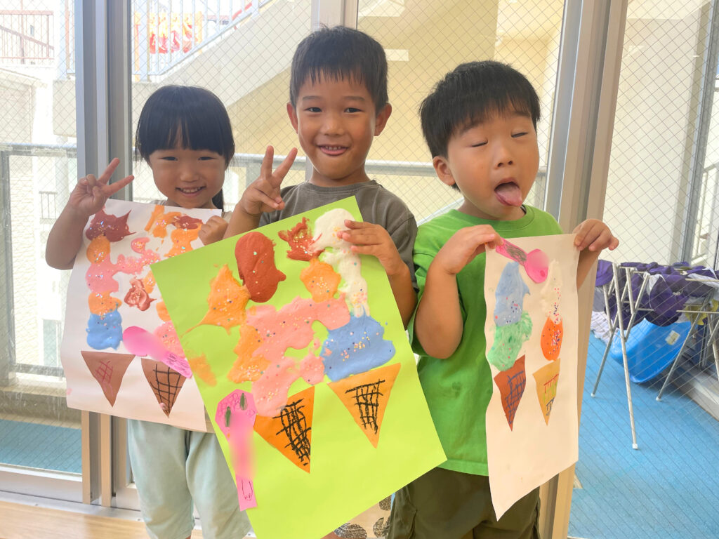 シェービングフォーム アイス 製作 くじら保育園天王寺園 4歳児 大阪 保育園 202508-2