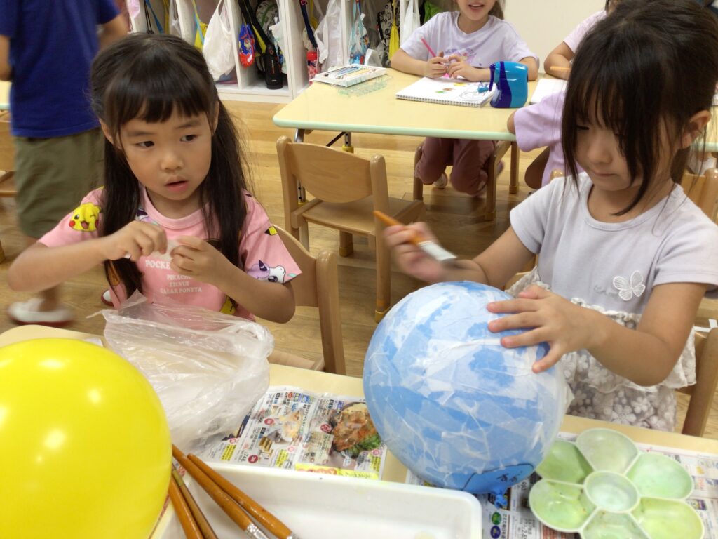提灯　夏祭り　お祭り　張り子　風船　製作　夏　5歳児　年長　くじら保育園天王寺園　大阪　保育園　202508-3