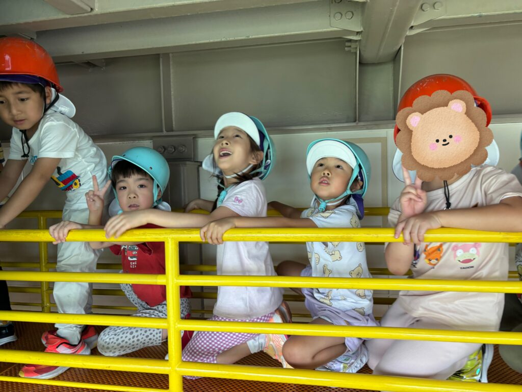 ビックバン 遠足 バス 遊具の塔 アストロキャンプ くじら保育園 天王寺 大阪 幼児 202507-2