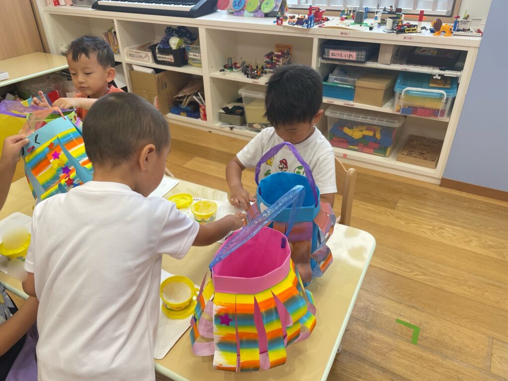 スポンジアート おばけ ちょうちん おばけちょうちん 夏祭り 4歳児 年中 くじら保育園 天王寺園 大阪 202507-2